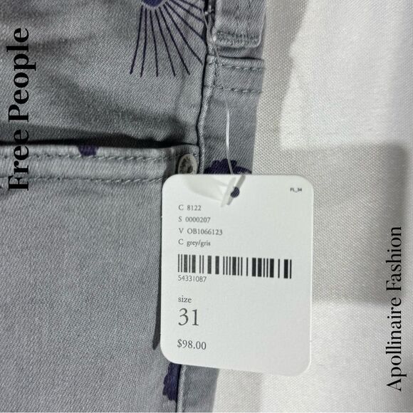 We The Free Mid-Rise Super Flare Bell Bottom Denim Jeans Size 31 NWT RARE - Picture 6 of 9
